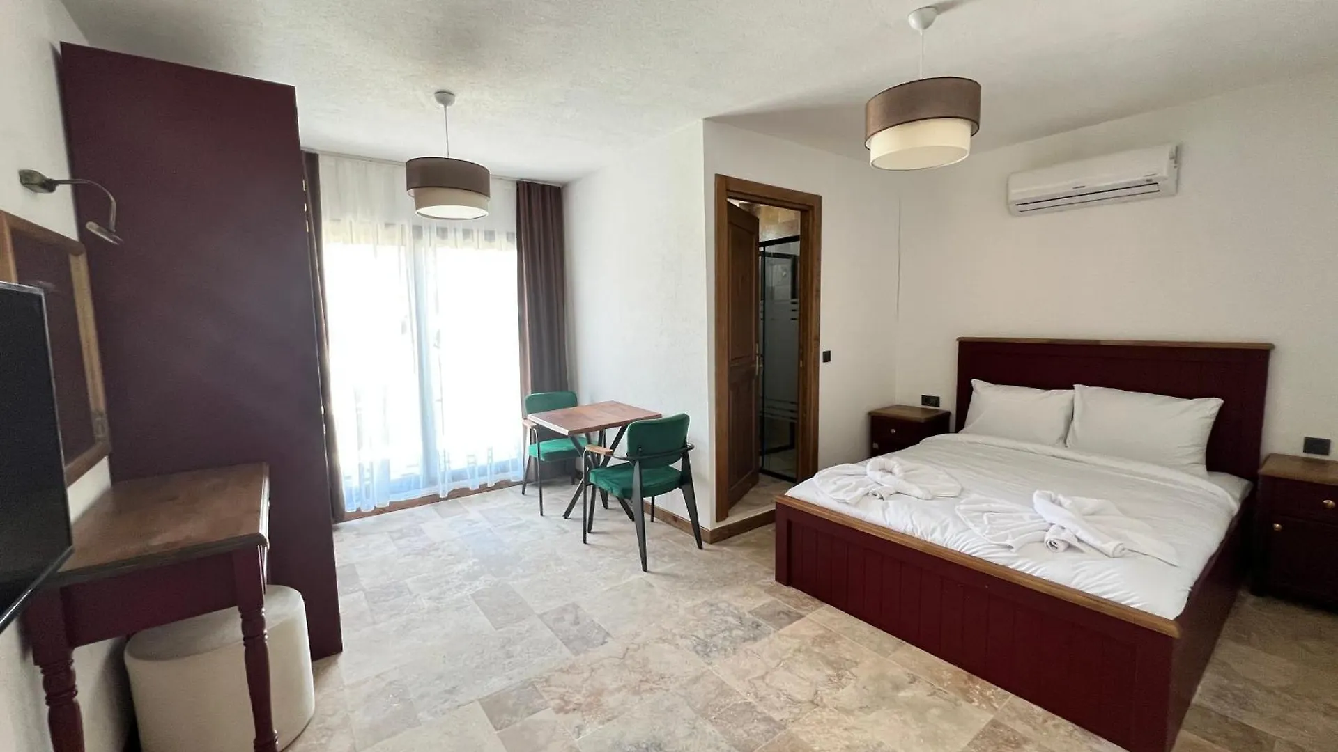Aden Garden Otel Çeşme